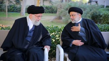 رهبر انقلاب: کار برای مردم، خدمت به مردم و مردمیبودن از بارزترین ویژگیهای شهدای حادثه اخیر است