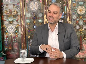 رشیدی کوچی: آقازادهای نیستم که کشتی بین المللی داشته باشم / از نماینده بودن خسته می شدم اما... / قبلا نفوذی اسرائیل بودیم بعدا یهودی شدیم