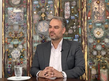 آقای جلیلی! جهت تنویر افکار عمومی، ریز هزینههای تبلیغاتی و منابع تامین کننده آن را اعلام کنید آقای جلیلی! جهت تنویر افکار عمومی، ریز هزینههای تبلیغاتی و منابع تامین کننده آن را اعلام کنید