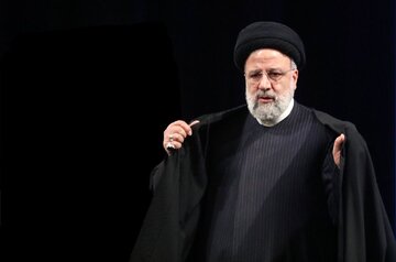عکس | رونمایی تندیس مرحوم رئیسی در بزرگراه بعثت تهران