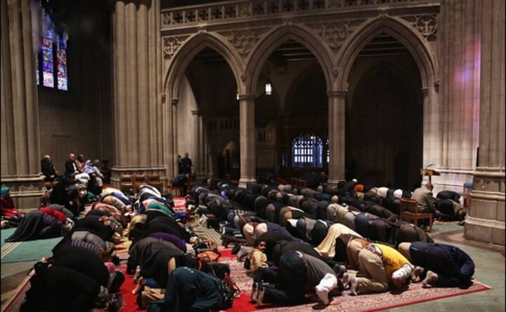 ببینید | واگذاری یک کلیسا به مسلمانان برای اقامه نماز جماعت در ایرلند!