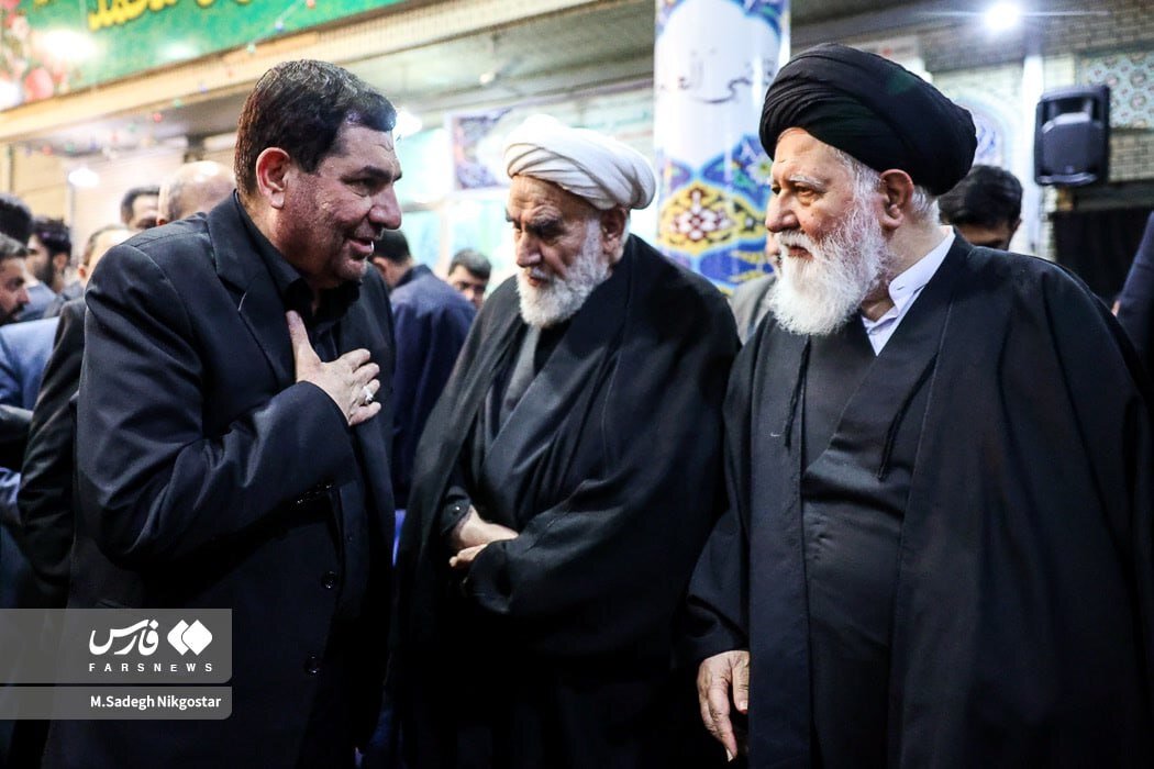 عکس | ادای احترام محمد مخبر به علم الهدی در مراسم گرامیداشت شهید رئیسی