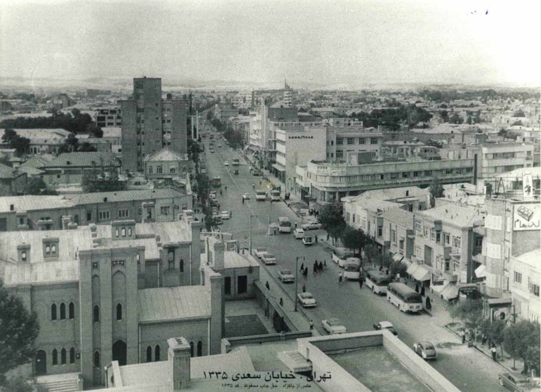 تهران قدیم | خیابان سعدی تهران ۶۸ سال قبل این شکلی بود/ عکس