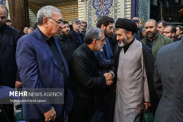 تصویری جدید از 2 فرزند رهبر انقلاب در یک مراسم