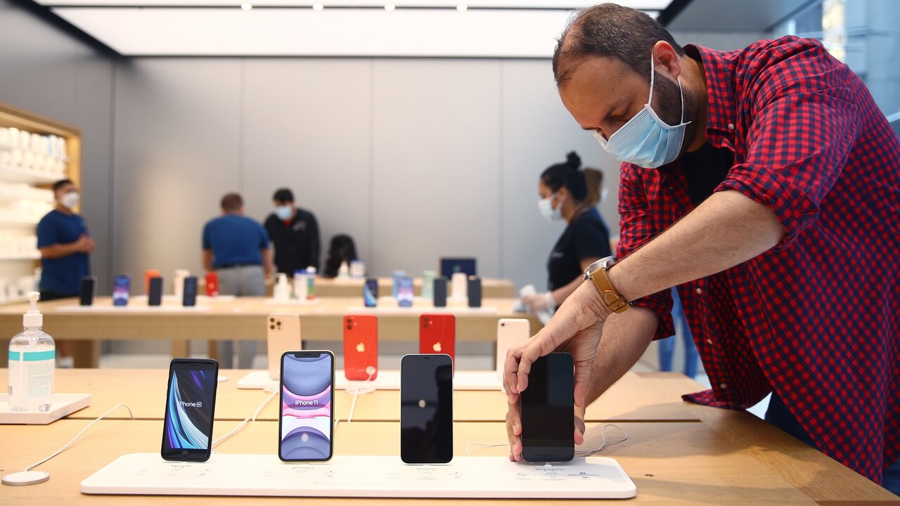 افرادی که آیفون۱۴ و ۱۵ قاچاق خریدهاند، بخوانند!