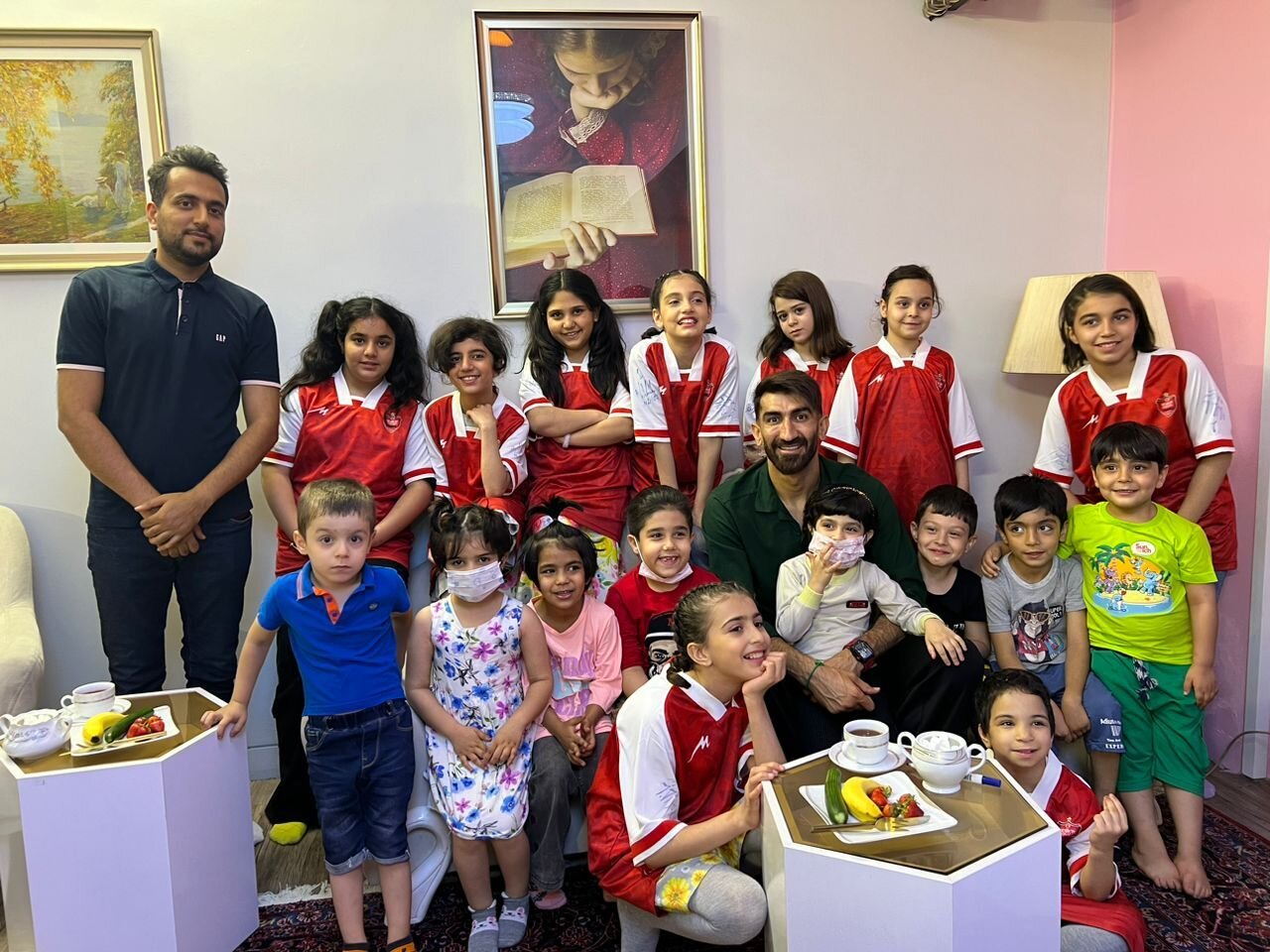 عکس| اقدام زیبای بیرانوند؛ جشن صدرنشینی در یک مکان خاص!