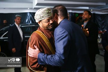 عکس | تصویری از وزیر خارجه عمان در منزل شهید امیرعبداللهیان