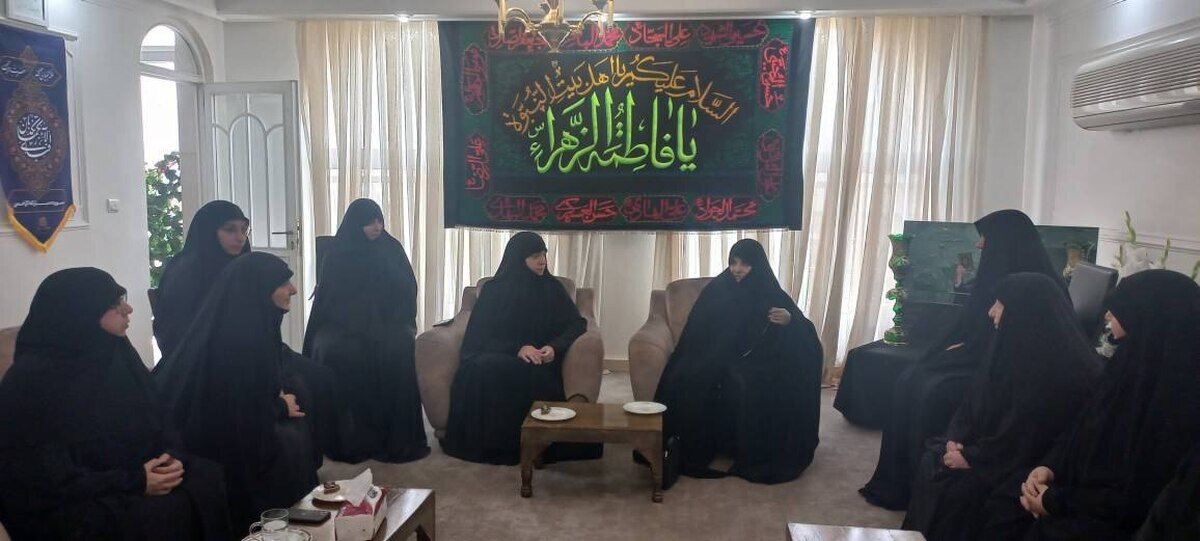 عکس | دیدار دختر سید حسن نصرالله با خانواده رئیسجمهور شهید