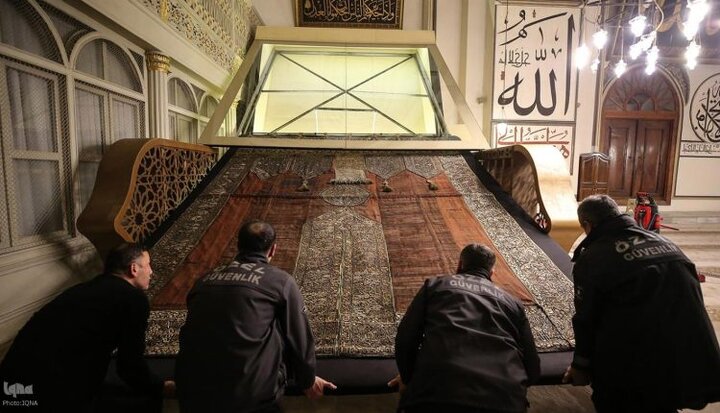 نگاهی به پرده تاریخی کعبه که ۵ قرن قدمت دارد