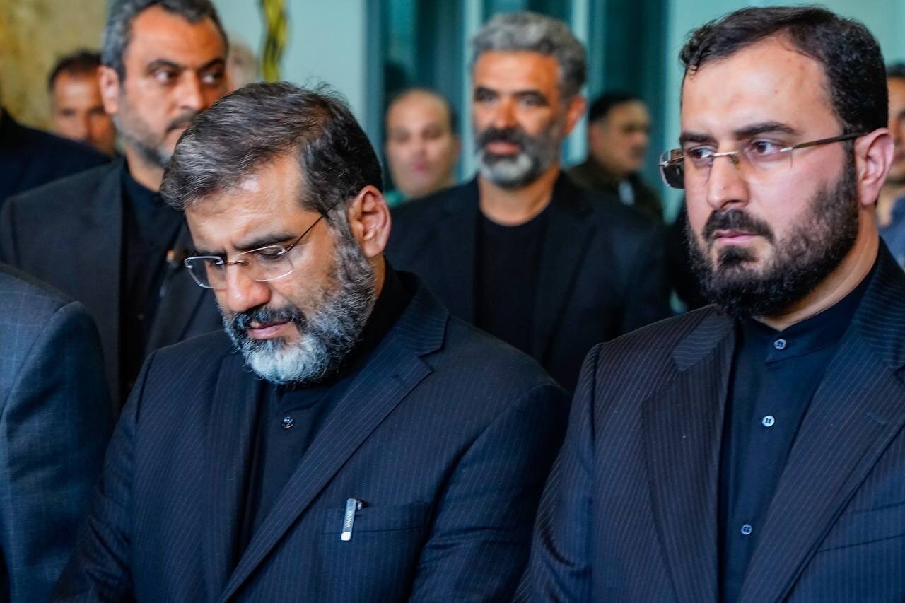 برگزاری آئین باشکوه ادای احترام اصحاب فرهنگ و هنر به شهید جمهور / استقبال و همدلی گسترده سینماگران 4