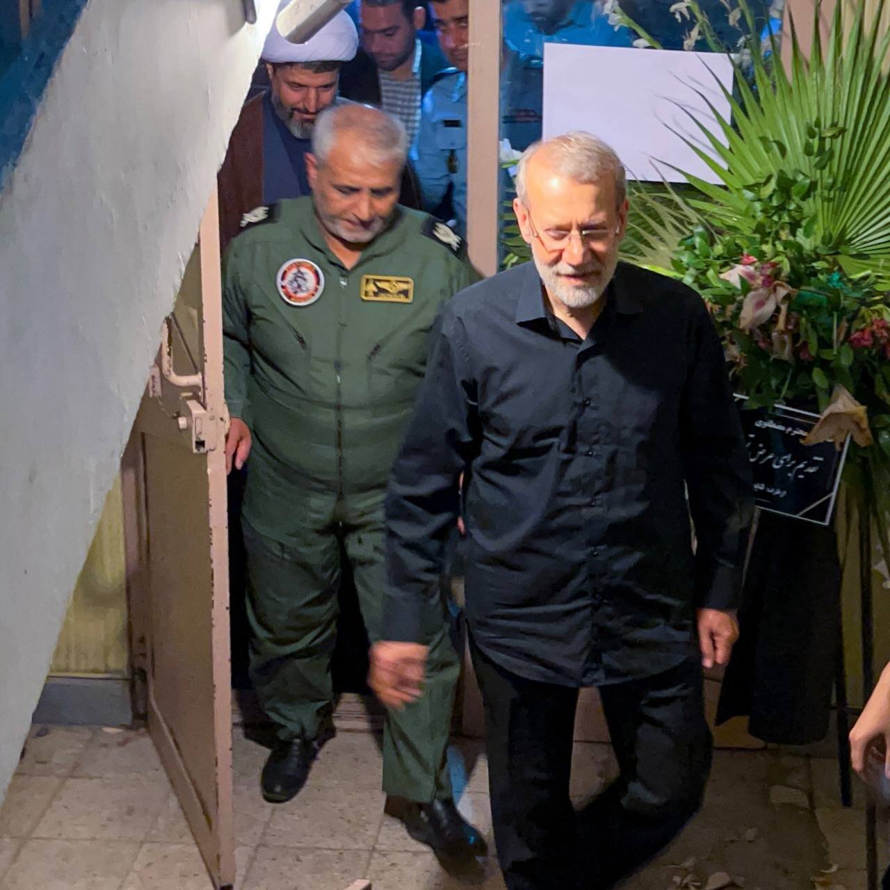 تصاویری از دیدارهای خاص و ویژه علی لاریجانی در شب گذشته /میزبان چه کسانی بودند؟