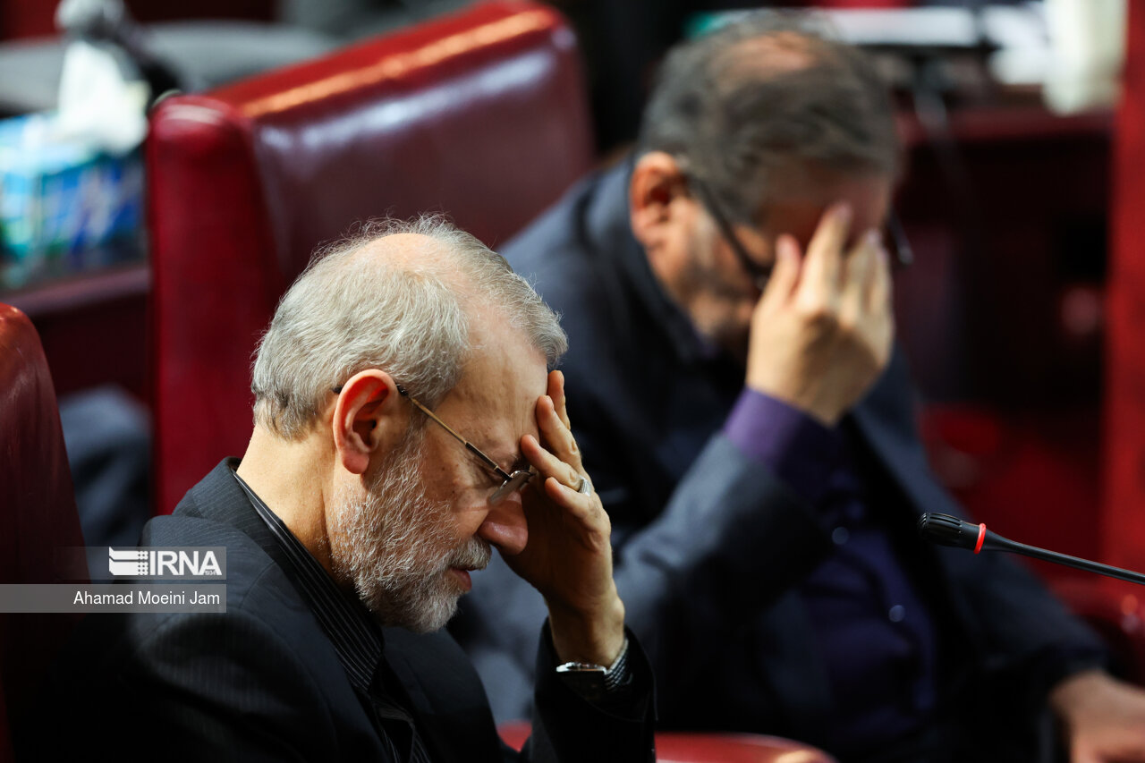 تصاویری از تاثر مقامات در مراسم بزرگداشت شهید رئیسی در مجمع تشخیص مصلحت