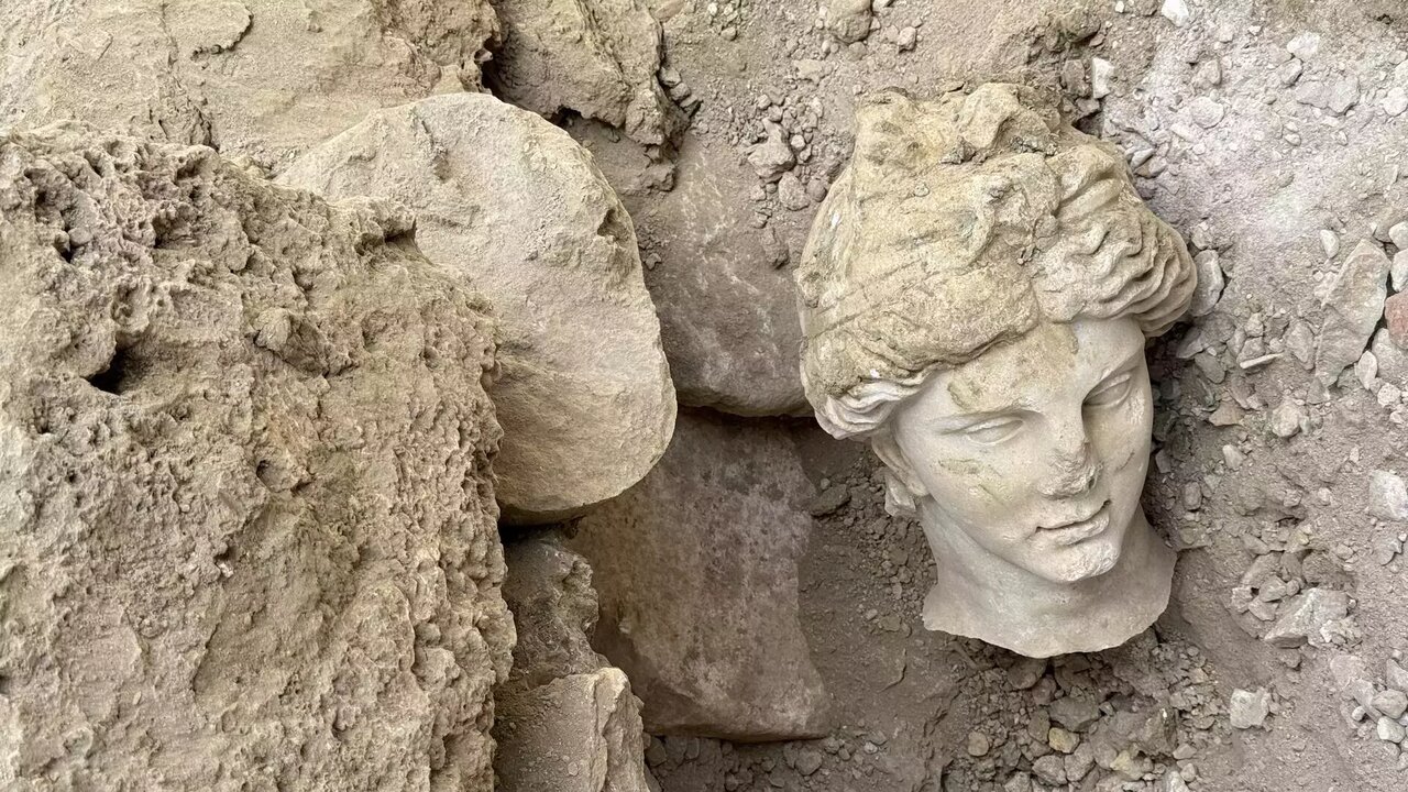 سر گمشده‌ای که ۲۱۰۰ سال زیر ترکیه مدفون بود!/ عکس