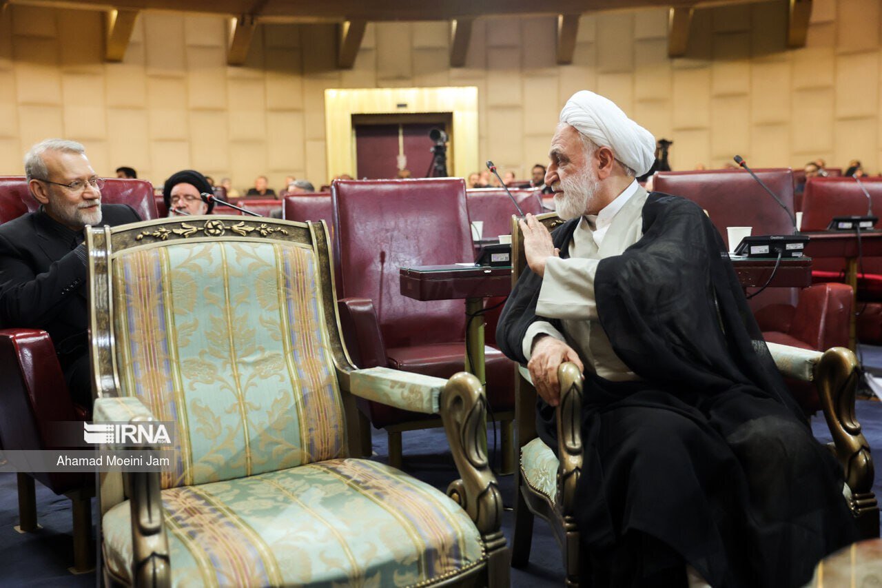 عکس | تصویری ویژه از خوش و بش علی لاریجانی و محسنی اژهای در یک مراسم