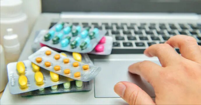 مهمترین ویژگی های یک داروخانه آنلاین چه چیزی است؟