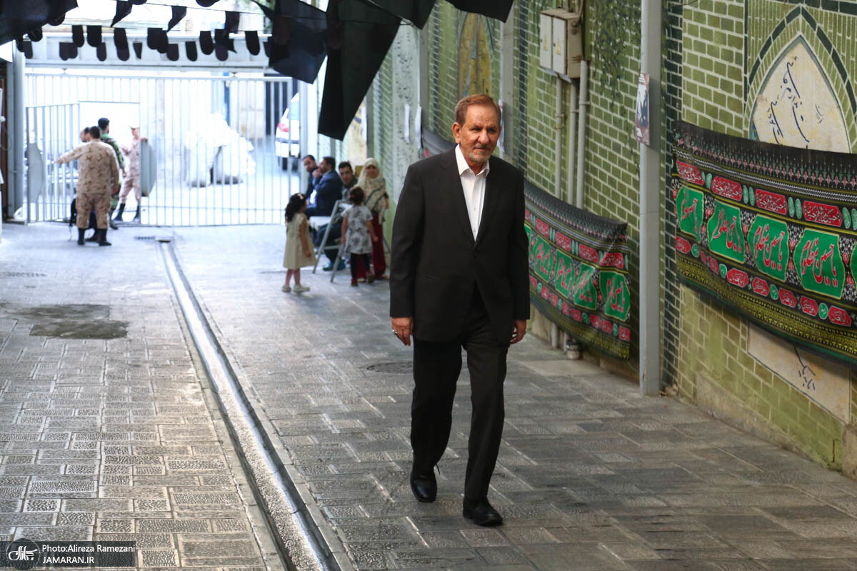 عکسی جدید از اسحاق جهانگیری در مسیر جماران 2