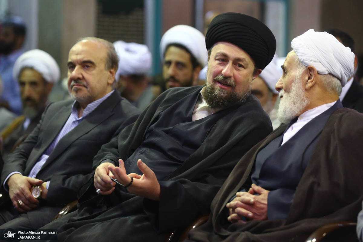 عکسی از گپ و گفت سیدمحمد خاتمی و جهانگیری در یک مراسم / ناطق نوری وارد شد، سیدحسن خمینی هم بود 4