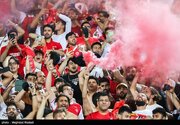 تصاویر | آتش‌بازی هواداران پرسپولیس در شب قهرمانی در ورزشگاه آزادی
