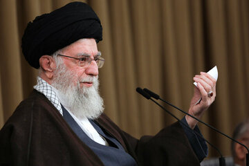قائد الثورة الاسلامیة يهنئ المسلمین بعيد الاضحي المبارك