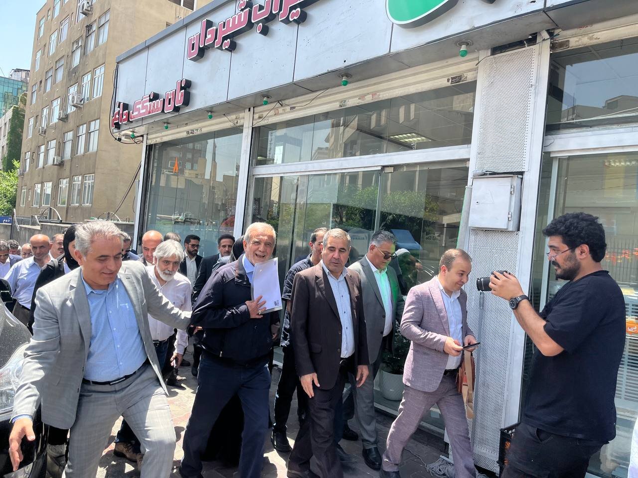 عکسی از مسعود پزشکیان در راه وزارت کشور