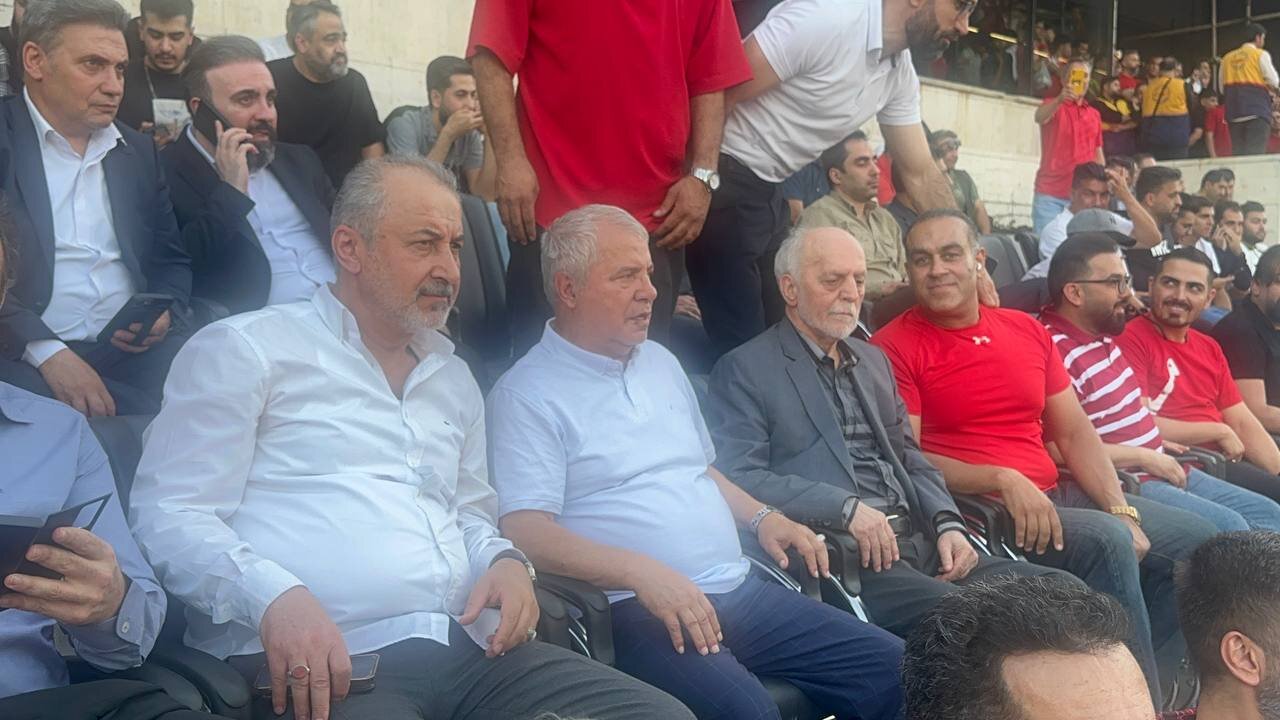 عکس| سلطان و خدم و حشم در ورزشگاه آزادی 2
