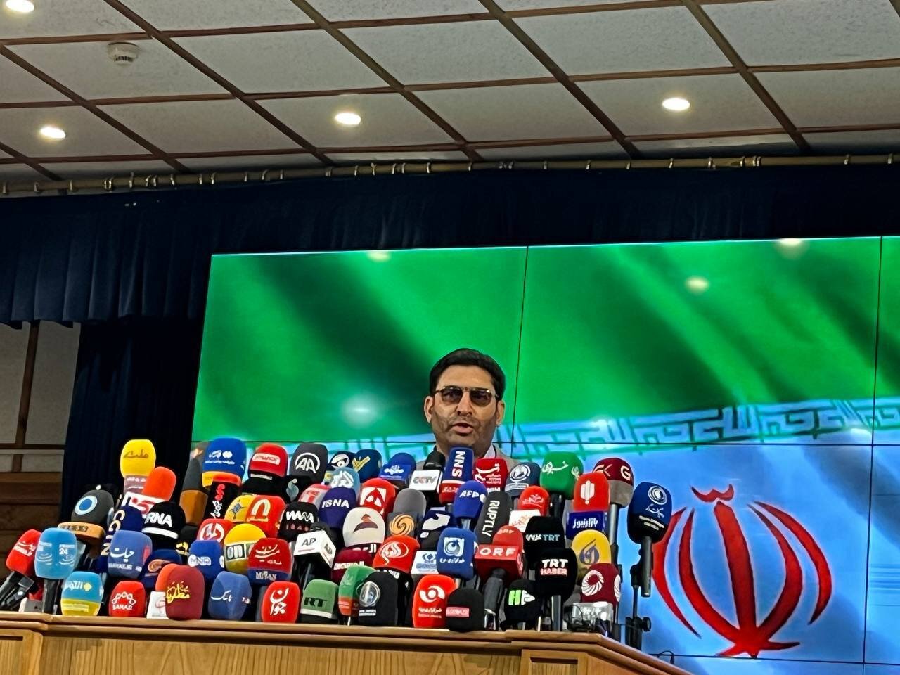 جاسمی: چون ۴ سال نماینده بودهام به خود اجازه حضور دادم/ اسکندری: با کولهباری از تجربه آمدم/ آذری: دنبال رییس جمهور عالم به همه علوم نیستیم