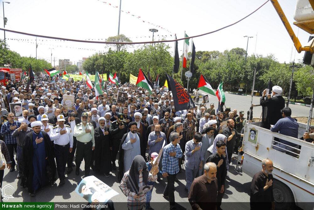 تصاویری از برادر علیرضا پناهیان در راهپیمایی 15 خرداد