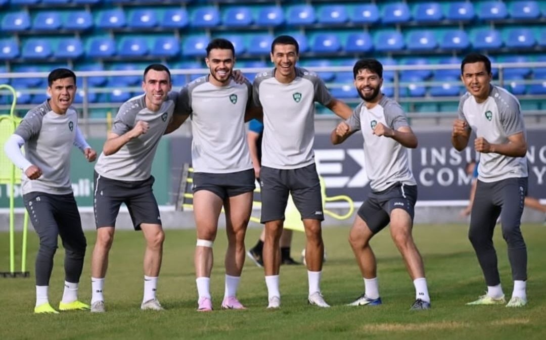 عکس| ستارههای استقلال و پرسپولیس آماده جنگ با ایران!