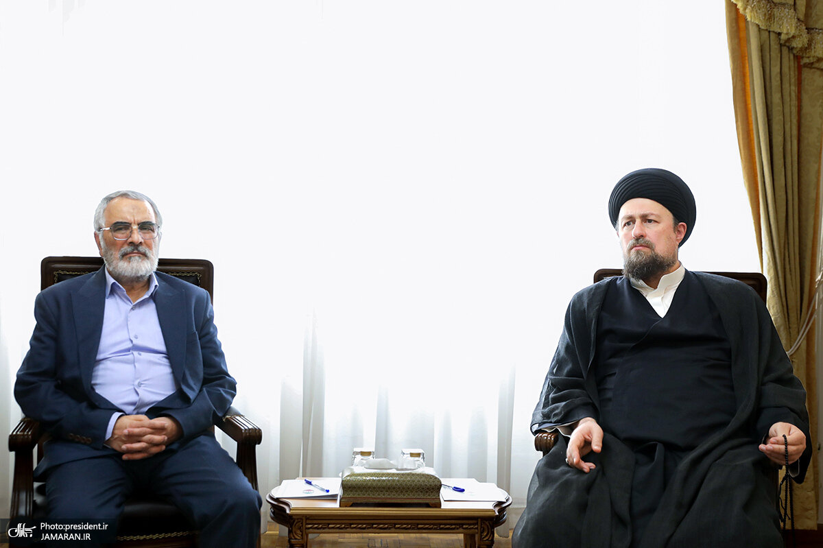 تصاویری از سیدحسن خمینی در دفتر مخبر
