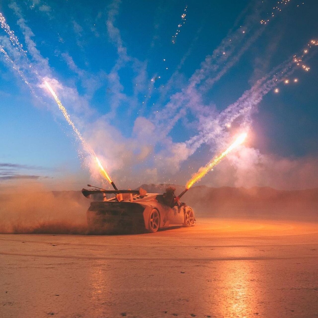 تعقیبوگریز هلیکوپتر با لامبورگینی اوارکان / عکس و فیلم