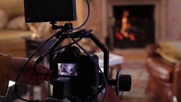 عکس | ژست عاشقانه دو بازیگر در پشت صحنه یک سریال پر مخاطب