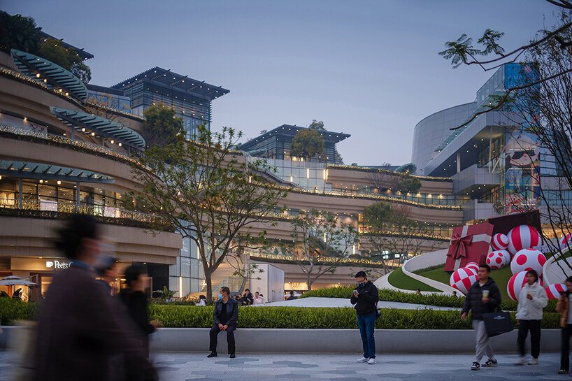 شاهکار معماری زاها حدید در شانگهای با الهام از امواج اقیانوس‌