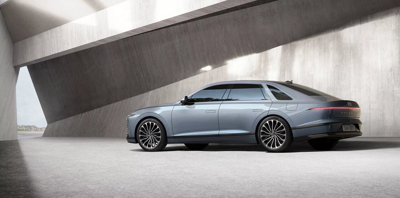 هیوندای آزرا، خودروی محبوب ایرانیان برای سال جدید بهروز شد /عکس