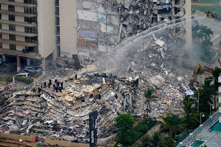 ببینید | ویرانی ساختمان چهار طبقه در میامی بر اثر انفجار
