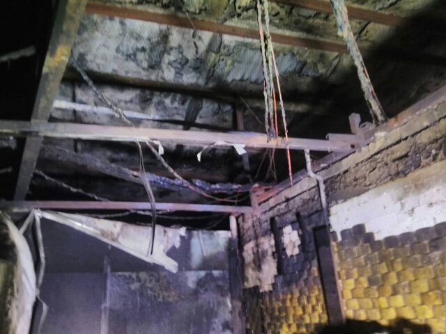 آتشسوزی در انبار خرما در خیابان مولوی تهران/ عکس