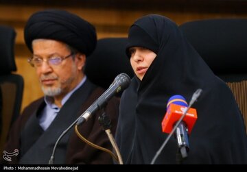 عکس | تصویری جدید از دختران شهید رئیسی در یک مراسم