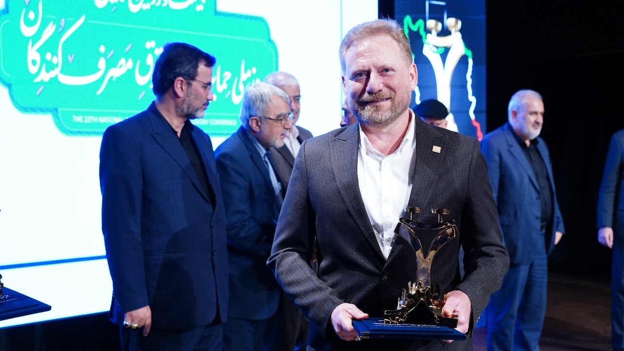 “انتخاب” برترین شرکت در حوزه حمایت از حقوق مصرف کنندگان شد