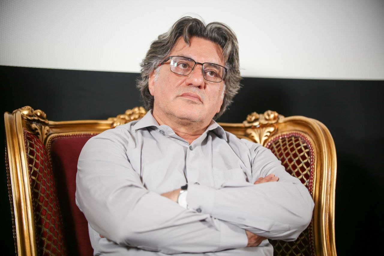 معتمدی نگاه متفاوتی را به تماشاگر منتقل می کند / کارگردانی دارای نگاه دینی و وطنی 3