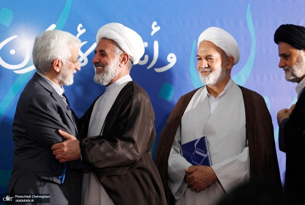 عکسی از سعید جلیلی در آغوش تندروها /پایداری ها به صف شدند