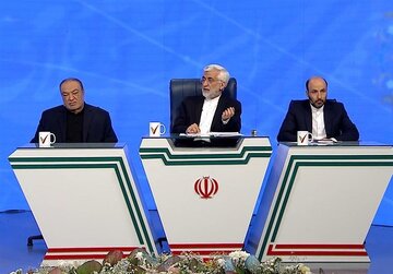 تخلف انتخاباتی سعید جلیلی روی آنتن زنده تلویزیون؟ تخلف انتخاباتی سعید جلیلی روی آنتن زنده تلویزیون؟