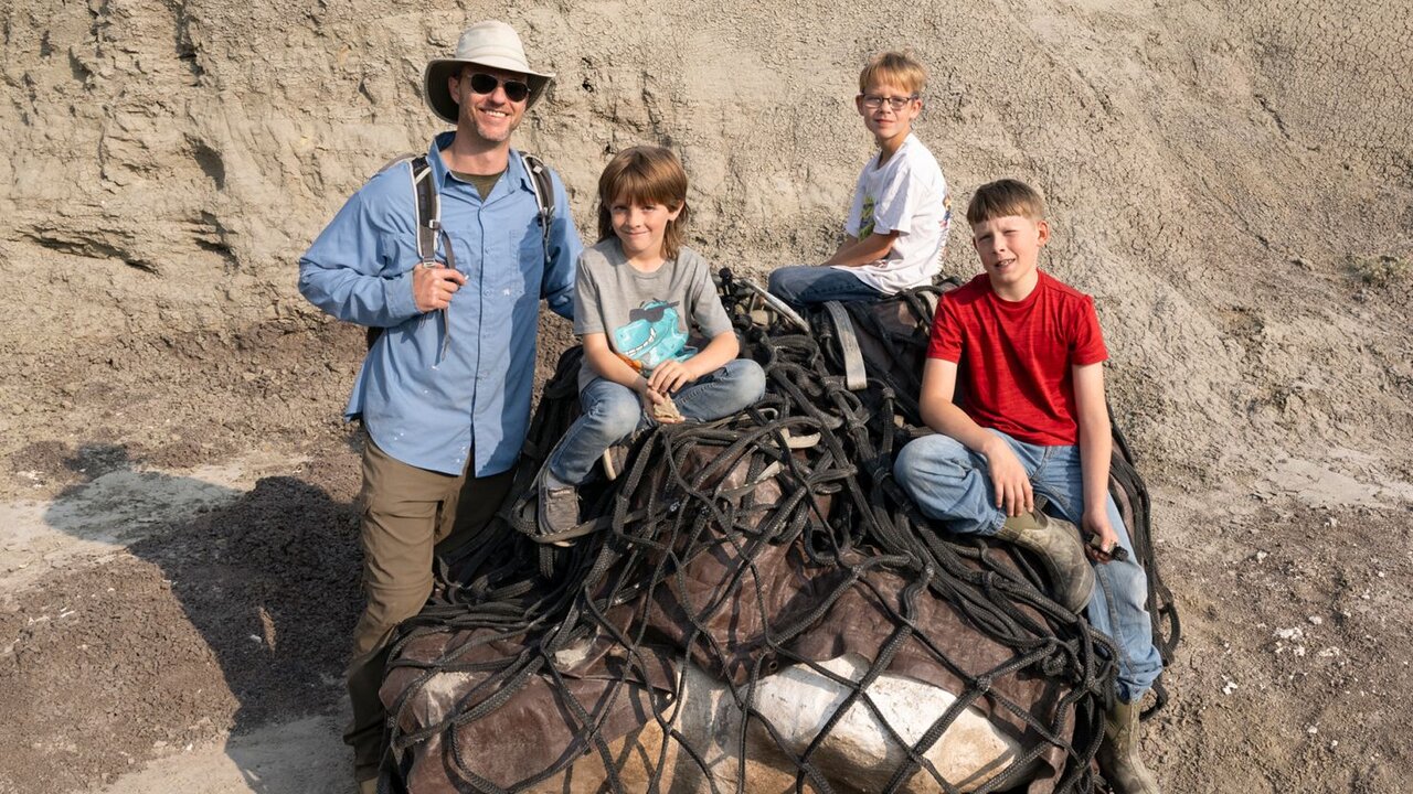 کشف فسیل دایناسور تی‌رکس توسط سه پسربچه/ عکس