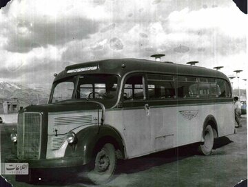 تهران قدیم | اتوبوس‌هایی که 80 سال پیش وارد تهران شدند / عکس