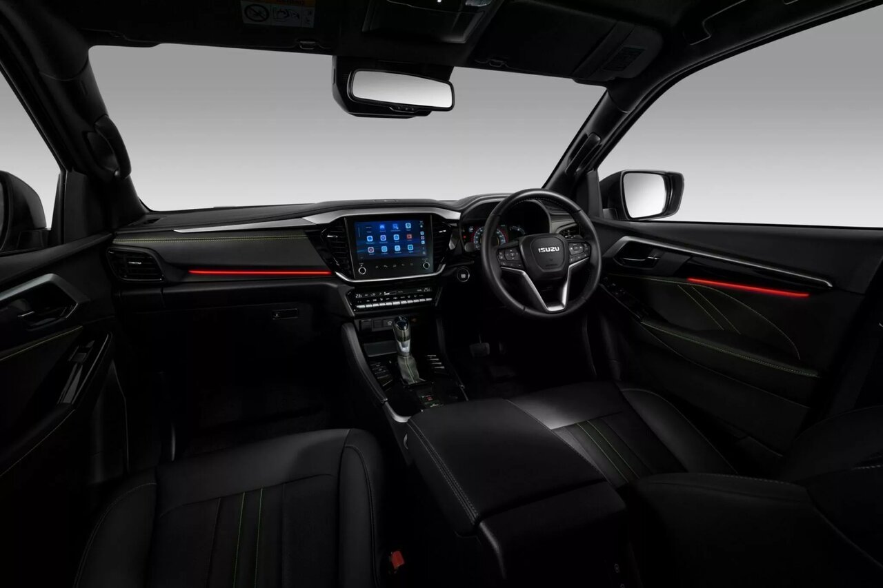 با دو میلیارد تومان SUV رقیب تویوتا را خریداری کنید/عکس