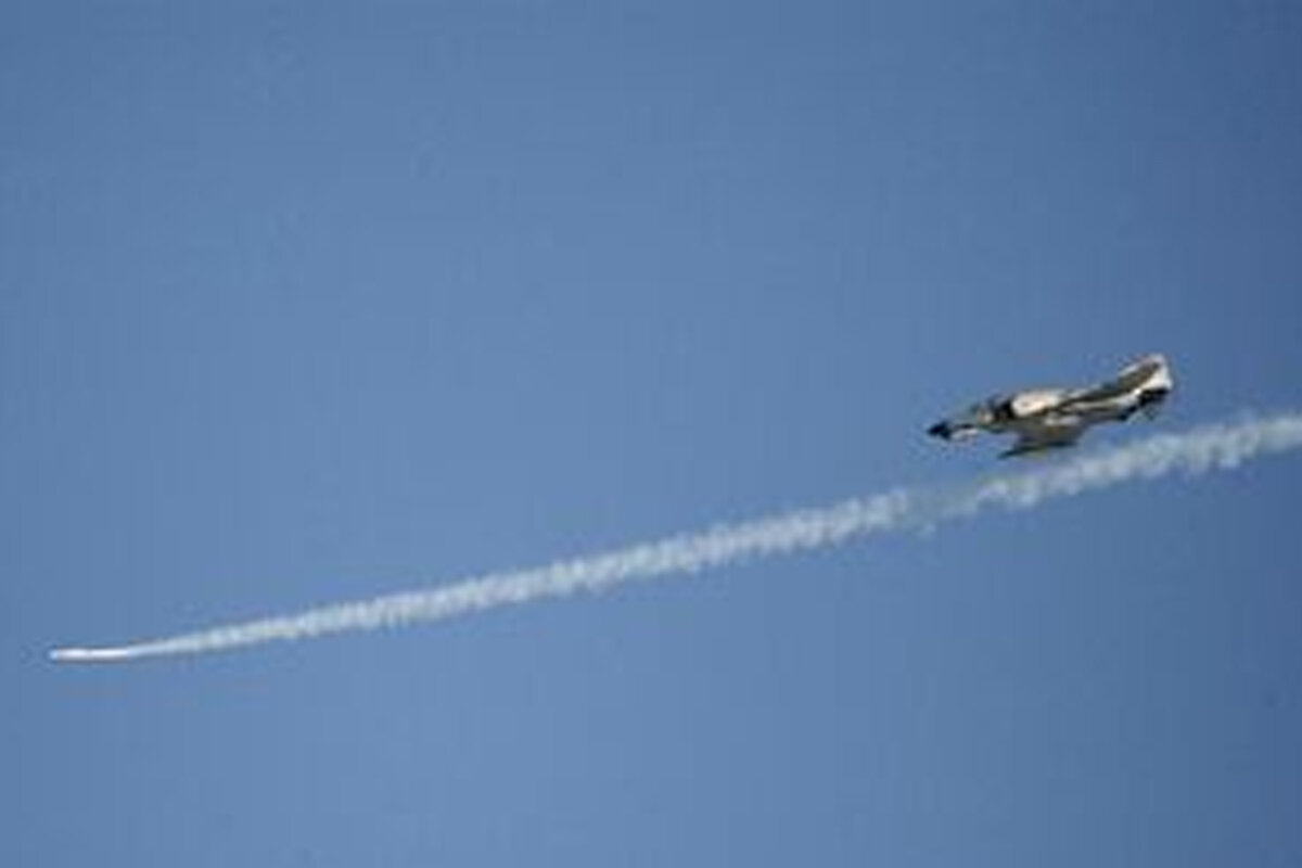 ببینید | جنگ در آسمان؛ لحظه هدف گرفتن پهپاد انتحاری اوکراینی توسط جنگنده سوخو روسی