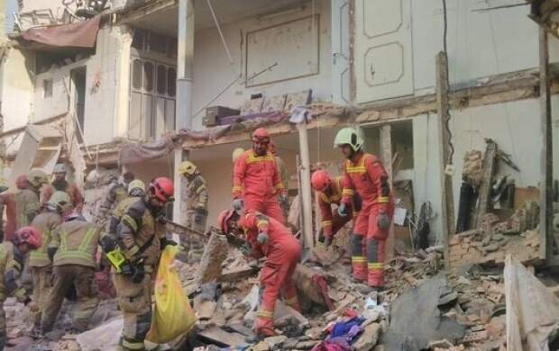ببینید | تصاویر تازه از ریزش مرگبار ساختمان در چناران