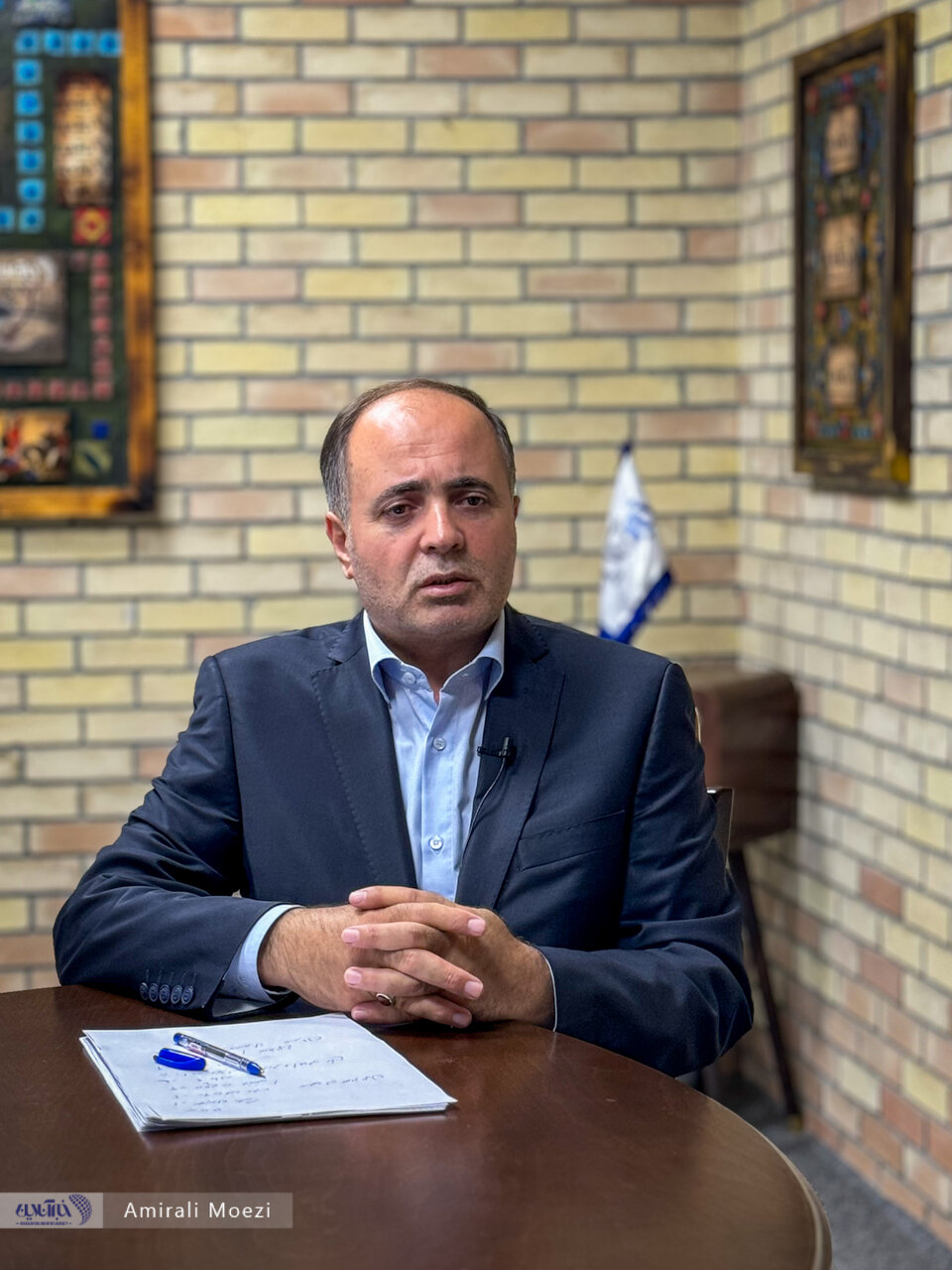 نوری قزلجه: قالیباف فیگور رئیس جمهور را می گیرد /زاکانی با پول شهرداری پُز میدهد /پزشکیان پرچمدار تغییر وضع موجود است