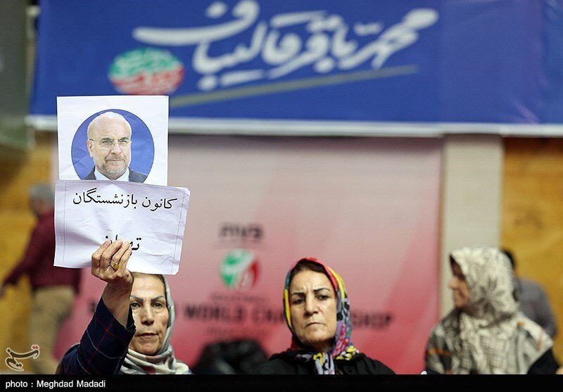 عکسی از تیپ و پوشش متفاوت قالیباف بعد از مناظره اول