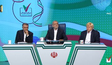 مسعود پزشکیان همچنان ترند گوگل است / کدام استان ها بیشترین سرچ درباره فاضلی را داشته اند؟ / جلیلی و شهاب اسفندیاری بهم رسیدند + نمودار