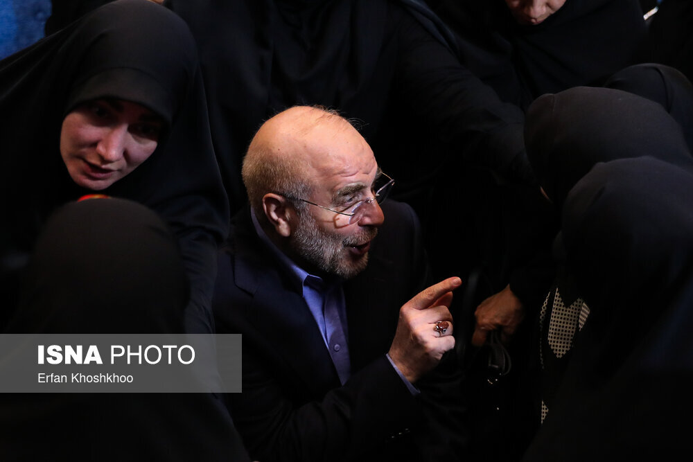 تصاویری متفاوت از قالیباف در همایش زنان