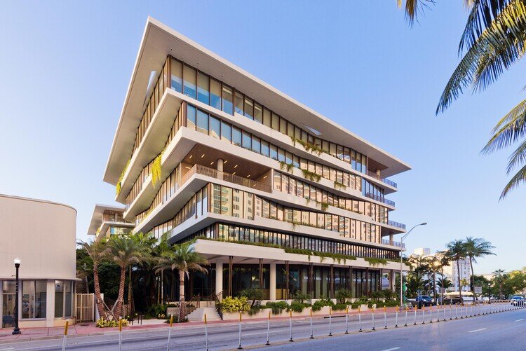 گزارش تصویری| کار و زندگی در این ساختمان، آرزوی هر کارمندی است!